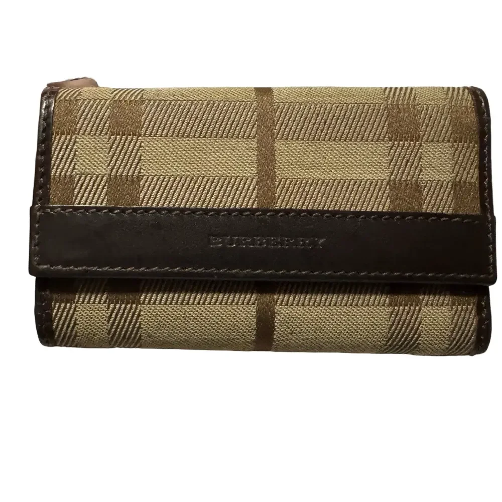 Burberry vintage key holder unisex